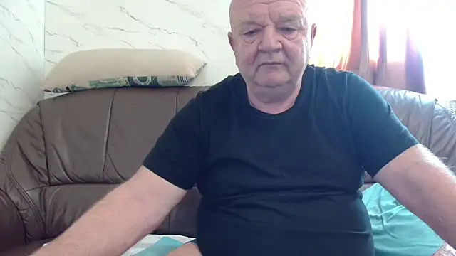 fullballs6 online show from March 5, 2026, 8:44 am