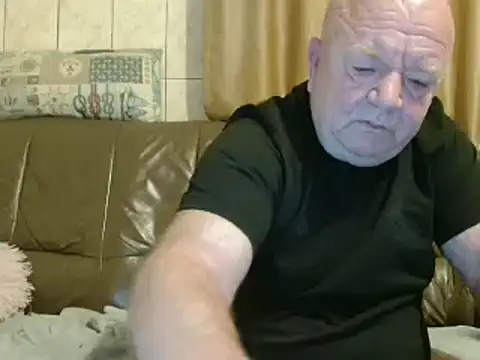 Snapshot of fullballs6 chatting on March 13, 2025, 2:38 am fullballs6 online show from March 13, 2025, 2:38 am