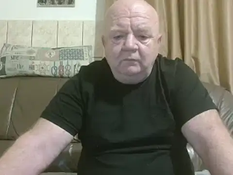 Snapshot of fullballs6 chatting on February 23, 2025, 3:35 am fullballs6 online show from February 23, 2025, 3:35 am