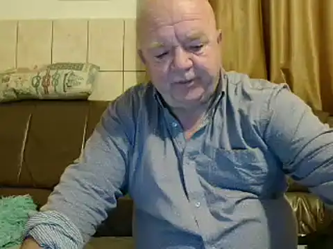 Snapshot of fullballs6 chatting on March 3, 2025, 2:44 am fullballs6 online show from March 3, 2025, 2:44 am