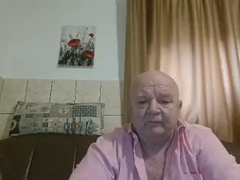 Snapshot of fullballs6 chatting on January 27, 2025, 7:03 am fullballs6 online show from January 27, 2025, 7:03 am