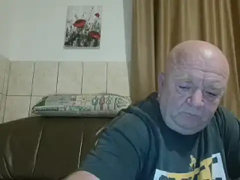 Snapshot of fullballs6 chatting on February 4, 2025, 2:39 am fullballs6 online show from February 4, 2025, 2:39 am