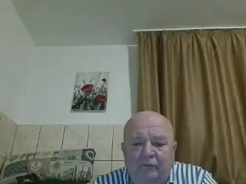 Snapshot of fullballs6 chatting on January 17, 2025, 2:39 am fullballs6 online show from January 17, 2025, 2:39 am