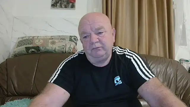 Snapshot of fullballs6 chatting on November 10, 2025, 3:44 am fullballs6 online show from November 10, 2025, 3:44 am