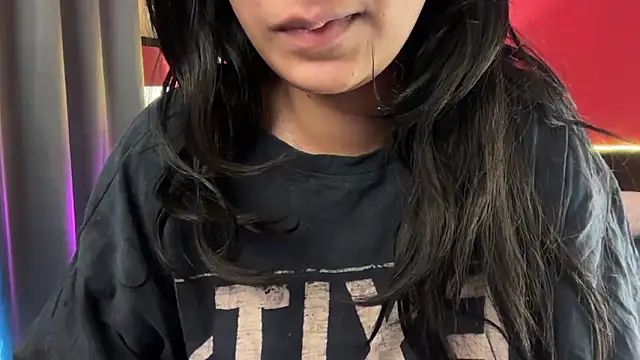 Snapshot of simrann_69 chatting on November 17, 2025, 5:11 am simrann 69 online show from November 17, 2025, 5:11 am