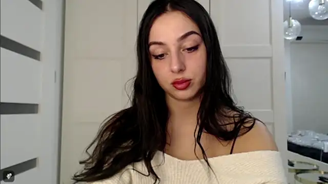 Snapshot of courtneyPerfect chatting on December 15, 2025, 2:56 pm courtneyPerfect online show from December 15, 2025, 2:56 pm