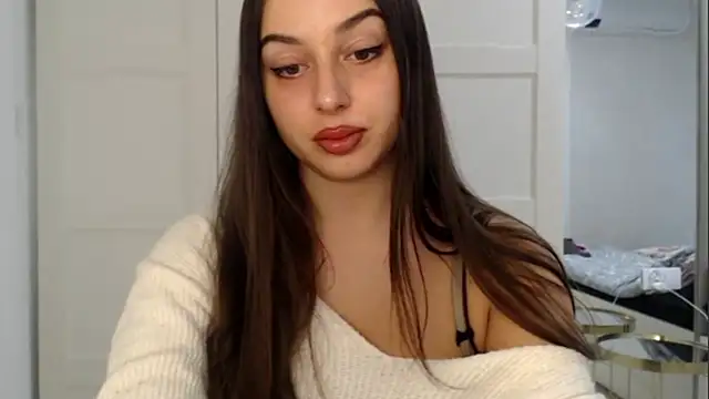 Snapshot of courtneyPerfect chatting on October 28, 2025, 2:38 pm courtneyPerfect online show from October 28, 2025, 2:38 pm