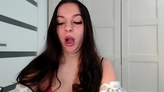 courtneyPerfect online show from February 25, 2026, 8:14 am