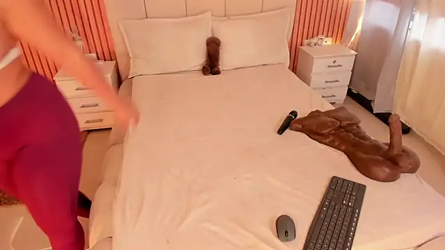 SofiiSweet  online show from December 19, 2025, 10:23 pm