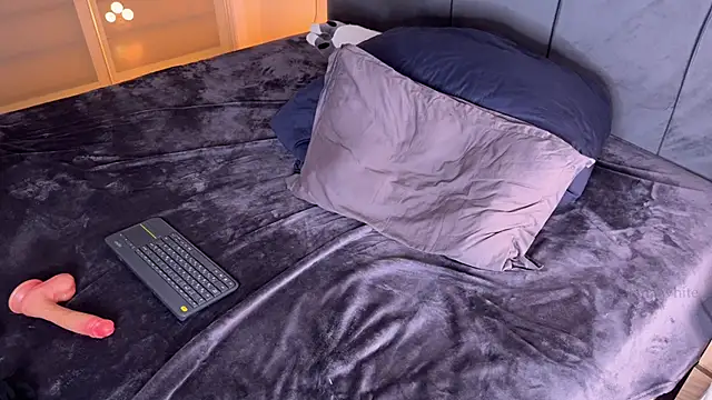 Snapshot of mirai_meeow chatting on January 31, 2026, 7:12 pm mirai meeow online show from January 31, 2026, 7:12 pm