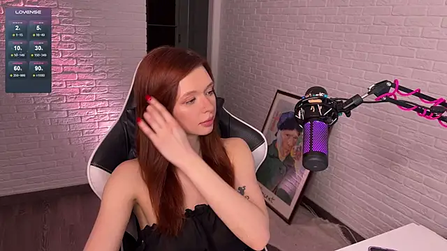 Snapshot of mirai_meeow chatting on January 18, 2025, 4:42 pm mirai meeow online show from January 18, 2025, 4:42 pm