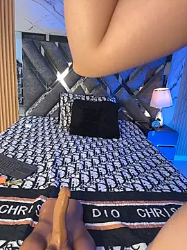 Snapshot of LylaLee111 chatting on November 6, 2025, 1:04 pm LylaLee111 online show from November 6, 2025, 1:04 pm