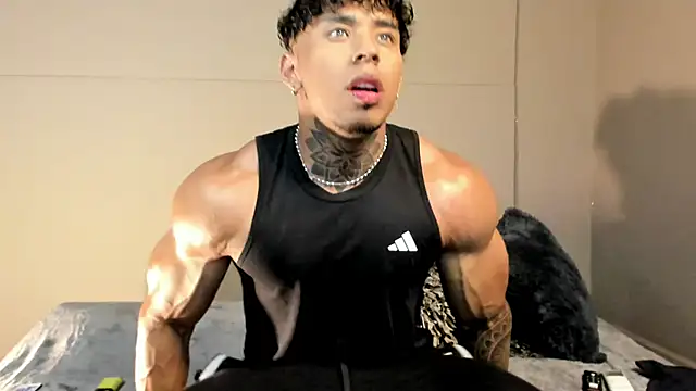 Snapshot of bradley_smith chatting on November 29, 2025, 6:35 am bradley smith online show from November 29, 2025, 6:35 am