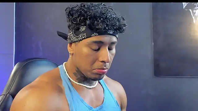 Snapshot of bradley_smith chatting on November 11, 2025, 7:58 am bradley smith online show from November 11, 2025, 7:58 am