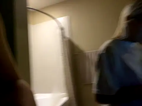 girlfriendmissy online show from November 23, 2025, 7:35 pm