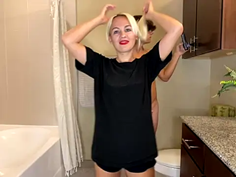 girlfriendmissy online show from December 13, 2025, 11:55 pm