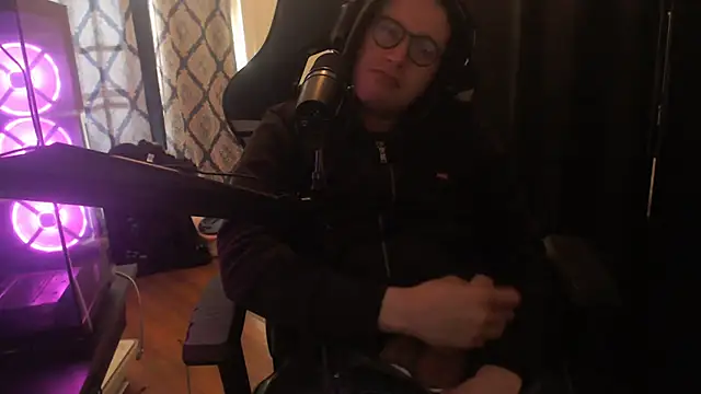 chicostick413 online show from February 26, 2026, 3:01 pm