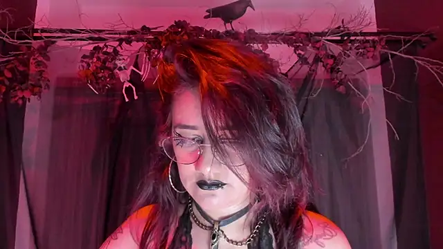 Snapshot of KylieMaxwell chatting on October 22, 2025, 8:08 pm KylieMaxwell online show from October 22, 2025, 8:08 pm