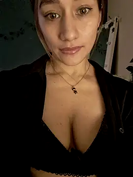 Snapshot of Bckystonee chatting on March 5, 2025, 8:00 pm Bckystonee online show from March 5, 2025, 8:00 pm