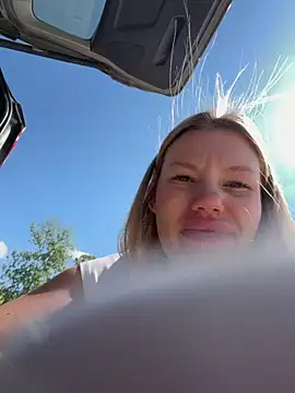 justmila online show from April 18, 2026, 10:50 am