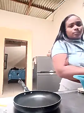 Snapshot of NicolVilla chatting on December 14, 2025, 2:33 pm NicolVilla online show from December 14, 2025, 2:33 pm