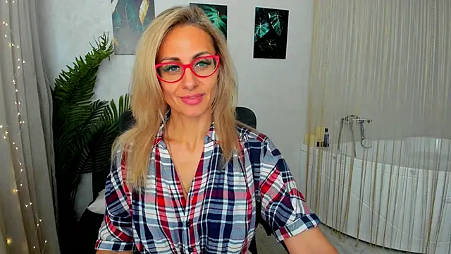 MuseOfStage online show from October 9, 2025, 11:33 am