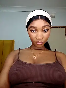 Snapshot of Shria107 chatting on September 12, 2025, 5:24 pm Shria107 online show from September 12, 2025, 5:24 pm