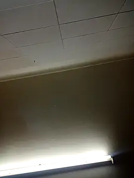 Snapshot of Shria107 chatting on September 14, 2025, 9:15 pm Shria107 online show from September 14, 2025, 9:15 pm