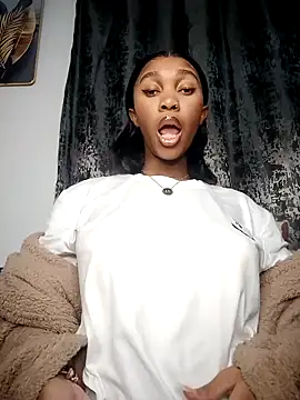 Snapshot of Shria107 chatting on November 20, 2025, 10:20 pm Shria107 online show from November 20, 2025, 10:20 pm