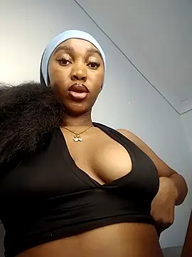 Snapshot of Shria107 chatting on September 14, 2025, 7:53 am Shria107 online show from September 14, 2025, 7:53 am