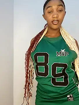 Snapshot of Shria107 chatting on March 1, 2025, 1:43 am Shria107 online show from March 1, 2025, 1:43 am