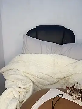 Snapshot of Shria107 chatting on March 1, 2025, 1:18 pm Shria107 online show from March 1, 2025, 1:18 pm