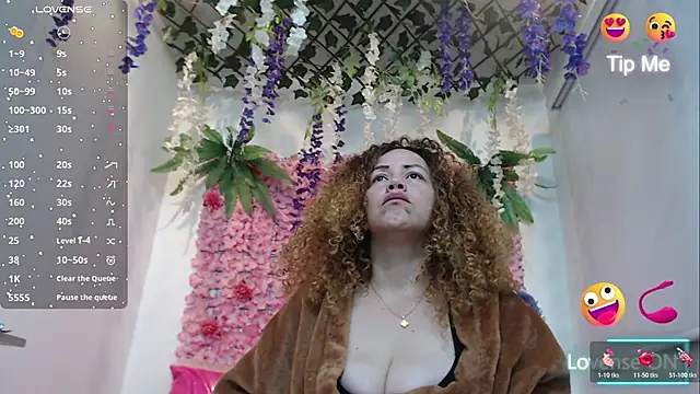 BLONDE SEXYHOT online show from January 10, 2026, 10:10 am