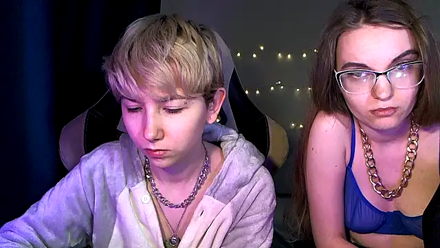 Snapshot of velvetvalkyries chatting on March 18, 2025, 2:50 pm velvetvalkyries online show from March 18, 2025, 2:50 pm