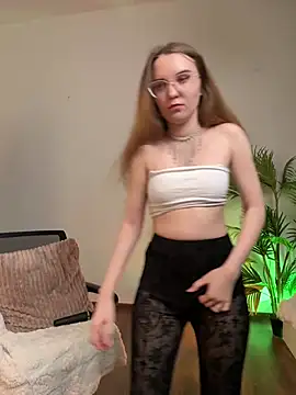 Snapshot of velvetvalkyries chatting on February 25, 2025, 4:46 pm velvetvalkyries online show from February 25, 2025, 4:46 pm