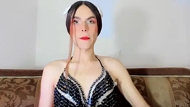 Snapshot of TatiGil chatting on October 10, 2025, 12:00 am TatiGil online show from October 10, 2025, 12:00 am