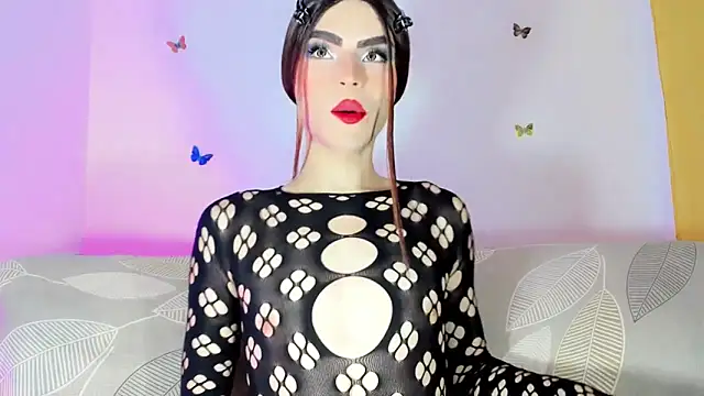 TatiGil online show from April 5, 2026, 1:18 pm