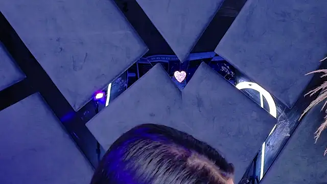 KylieWhite online show from October 12, 2025, 12:39 pm