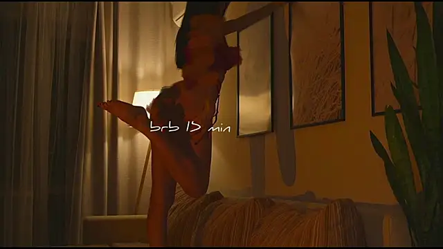 wowmolly online show from December 18, 2025, 1:59 pm