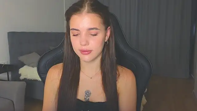 Snapshot of adrianawow1 chatting on September 20, 2025, 9:42 pm adrianawow1 online show from September 20, 2025, 9:42 pm