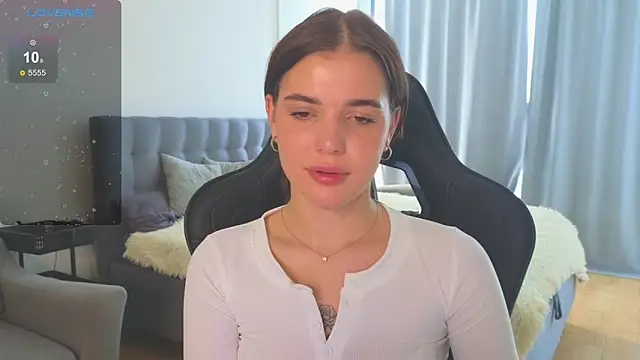 Snapshot of adrianawow1 chatting on October 4, 2025, 12:17 pm adrianawow1 online show from October 4, 2025, 12:17 pm
