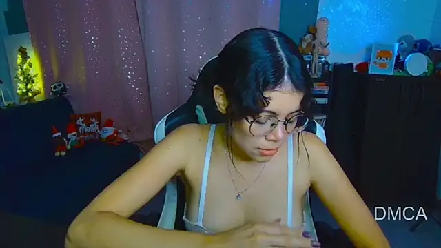 Drea Foox online show from December 17, 2025, 3:11 am