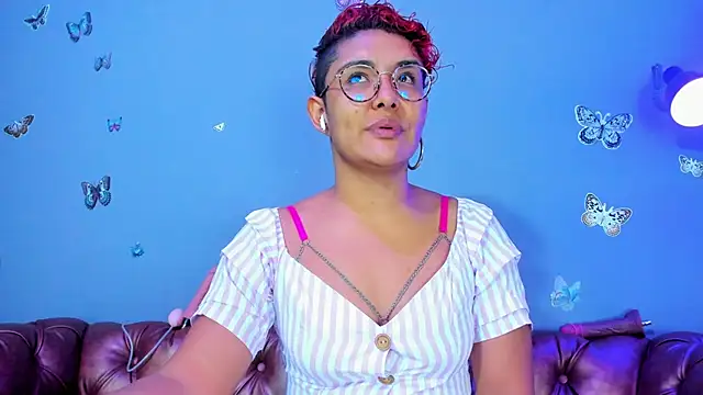 Kaira mosse online show from March 19, 2026, 1:00 pm