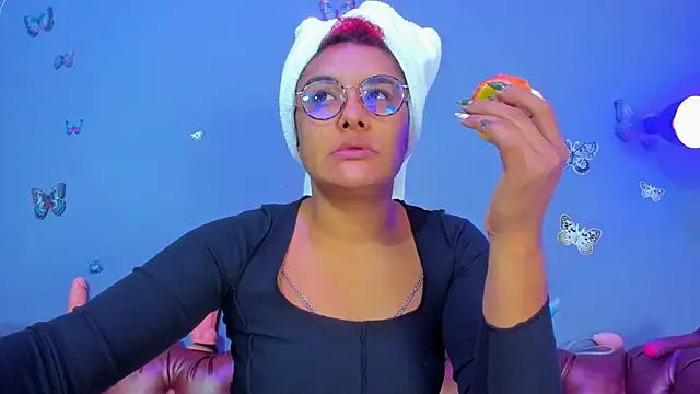 Kaira mosse online show from April 3, 2026, 12:33 pm