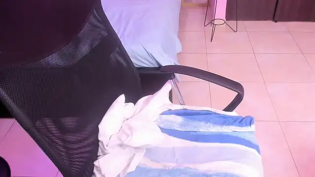 Snapshot of TEE_DIRTY_SQUIRT chatting on September 11, 2025, 7:25 pm TEE DIRTY SQUIRT online show from September 11, 2025, 7:25 pm