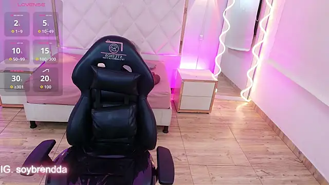 Snapshot of Brendda_tay chatting on December 4, 2025, 3:38 am Brendda tay online show from December 4, 2025, 3:38 am