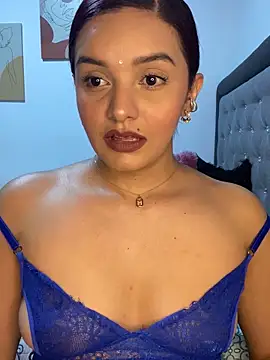 Snapshot of Melanyprada chatting on December 3, 2025, 4:02 am Melanyprada online show from December 3, 2025, 4:02 am