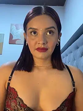 Snapshot of Melanyprada chatting on November 18, 2025, 5:22 am Melanyprada online show from November 18, 2025, 5:22 am