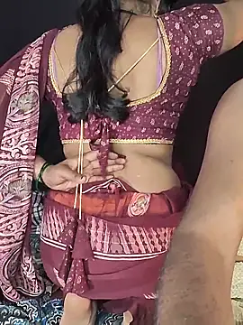 Shivani Mumbai85 online show from April 10, 2026, 5:42 pm