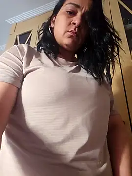 paulinaDiaz1 online show from April 1, 2026, 5:43 pm